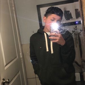 Meet your Posher, Cesar